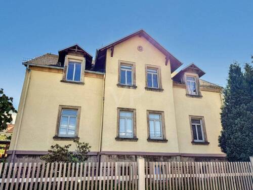 Ansicht von der Straße - 6 Zimmer Mehrfamilienhaus, Wohnhaus in Radebeul