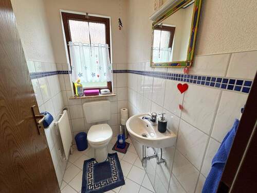 WC - 4 Zimmer Mehrfamilienhaus, Wohnhaus in Steinheim