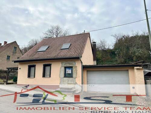 Hausfront - Saniertes Einfamilienhaus in Rammelsbach zu verkaufen