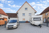 Außenansicht - Freistehendes Einfamilienhaus mit großem Grundstück und umfangreichen Modernisierungen