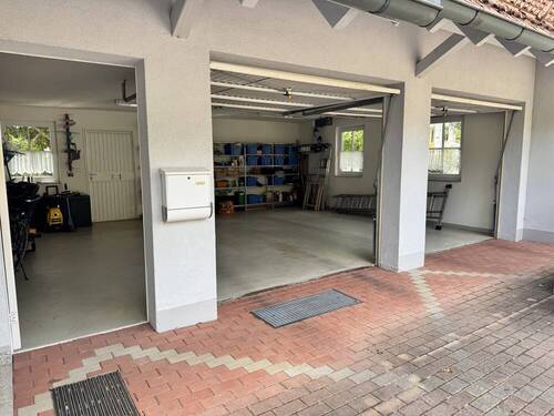 große Doppelgarage - 