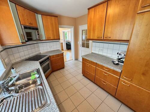 Küche - 6 Zimmer Einfamilienhaus in Treuchtlingen