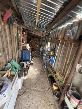 Schuppen für Geräte und Holz - 