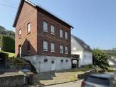 Frontansicht - Zweifamilienhaus mit Potenzial in ruhiger Wohngegend!