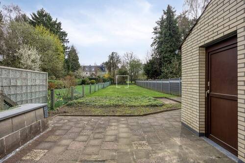Terrasse mit Garten und Zugang Abstellraum - 5 Zimmer Reihenmittelhaus in Aachen