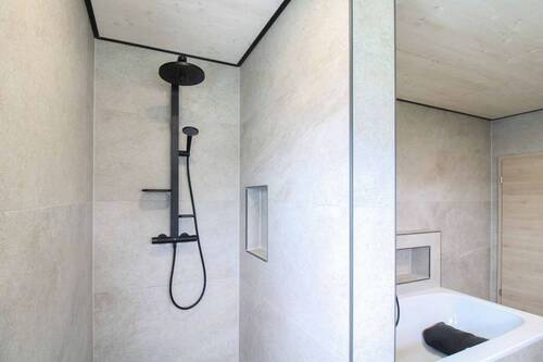 Hauptbad Dusche - 