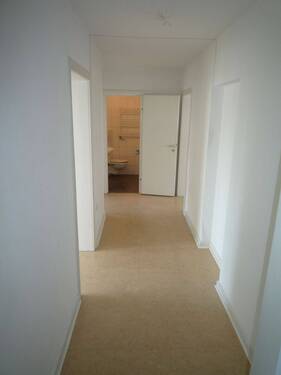 Flur - 2 Zimmer Etagenwohnung zur Miete in Kassel