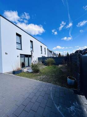 Bild 2 - 4 Zimmer Doppelhaushälfte zum Kaufen in Isernhagen