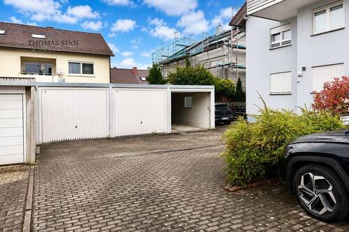 Einfahrt / mittlere Garage - 