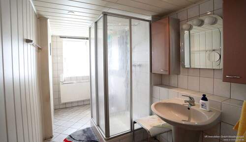 Bad EG - 4 Zimmer Einfamilienhaus in Kammerforst