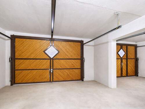 Garage - 