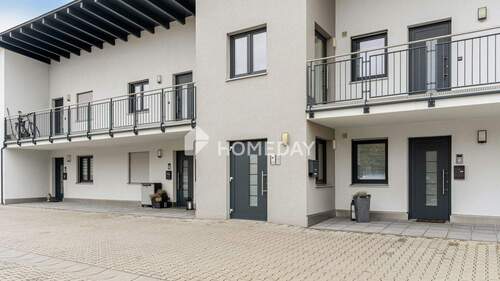 Außenansicht 4 - 3 Zimmer Etagenwohnung zum Kaufen in Wallersdorf