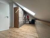 Ankleide / Büro DG - 