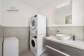 Neuwertiges Tageslichtbad - 