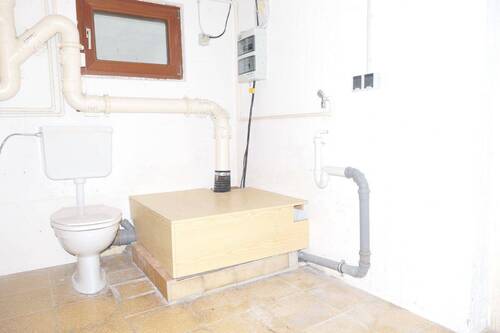 25-WC-im-Keller - 