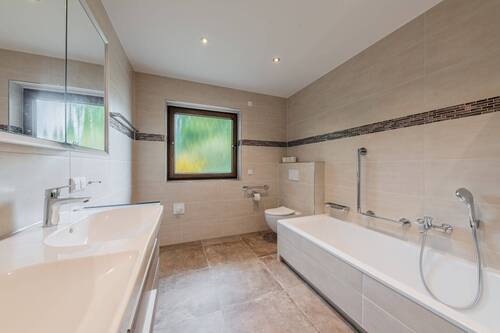 Badezimmer Erdgeschoss - 