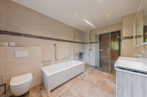 Badezimmer Erdgeschoss - 