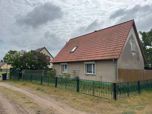 Wohnhaus-Straßenseite - 3 Zimmer Einfamilienhaus in Leopoldshagen