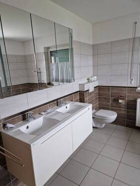 Bad OG-Waschbecken-WC - 