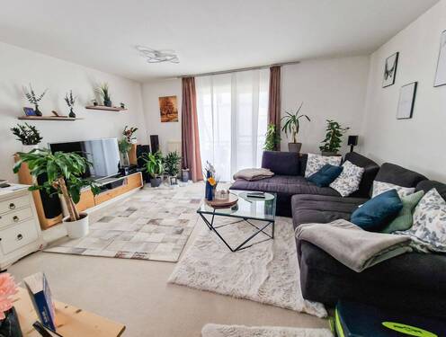 Wohnzimmer - 2 Zimmer Etagenwohnung in Amberg