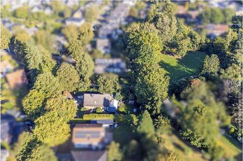 Grundstück von oben - Blick von Süd-Südost - 