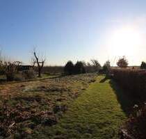 Ruhiges Baugrundstück im Alten Land – 2. Reihe, Blick auf Apfelplantagen - Hollern-Twielenfleth