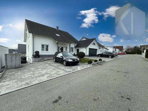 Haus Eingang - 1 Zimmer Mehrfamilienhaus, Wohnhaus zum Kaufen in Zimmern ob Rottweil