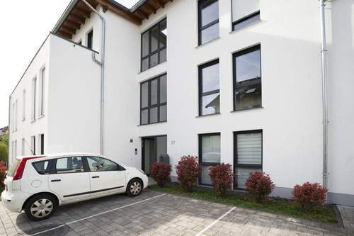 Bild 2 - 4 Zimmer Etagenwohnung zum Kaufen in Bad Camberg / Erbach