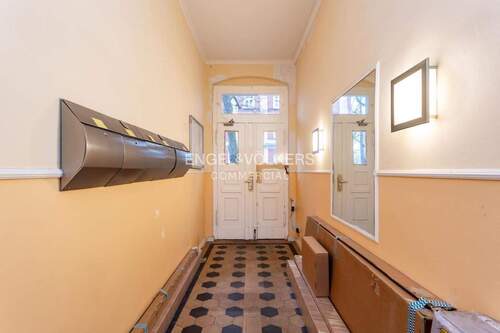 Eingangsbereich - Mehrfamilienhaus mit hohem Leerstand in begehrter Lage von Lichterfelde West