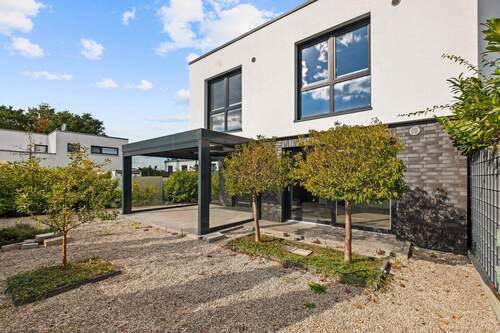 Gartenansicht - 5 Zimmer Doppelhaushälfte zum Kaufen in Lüneburg