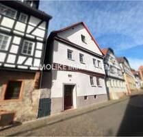 Modernisiertes Fachwerkhaus mit zwei Wohneinheiten in Gelnhausens Altstadt