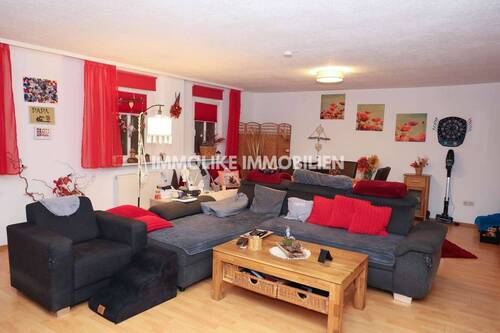 Wohnzimmer OG - Mehrfamilienhaus, Wohnhaus mit 242,00 m² in Gelnhausen zum Kaufen