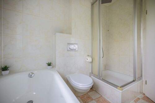 Badezimmer Erdgeschoss (2) - 