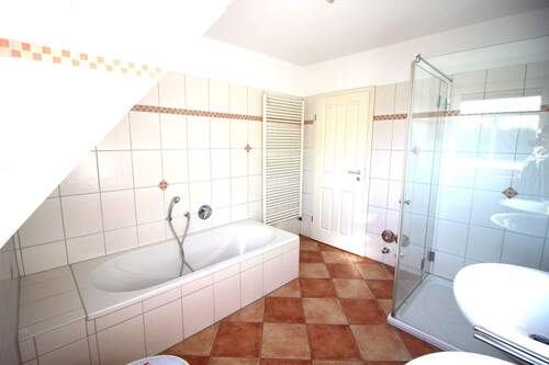 Badezimmer in Betreiberwohnung - 
