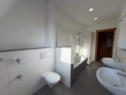 Modernes Badezimmer - 