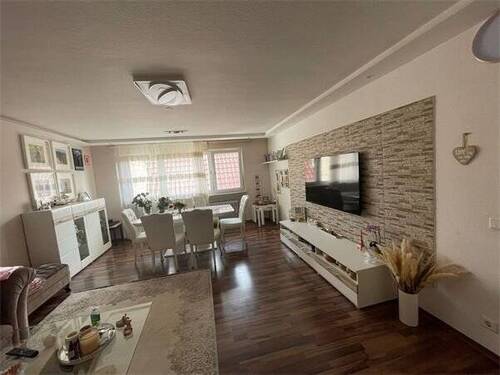 Wohnzimmer OG - Gewerbeobjekt (Büro, Produktion, Verkauf) in Essenheim