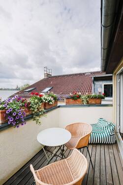 Balkon mit Süd-Ostausrichtung - 