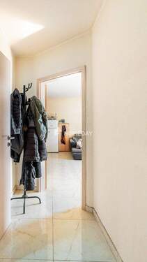 Flur 2 - 1 Zimmer Etagenwohnung zum Kaufen in Essen