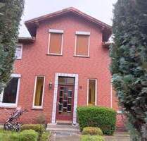 Geräumiges 9-Zimmer-Haus mit Garage in Techau