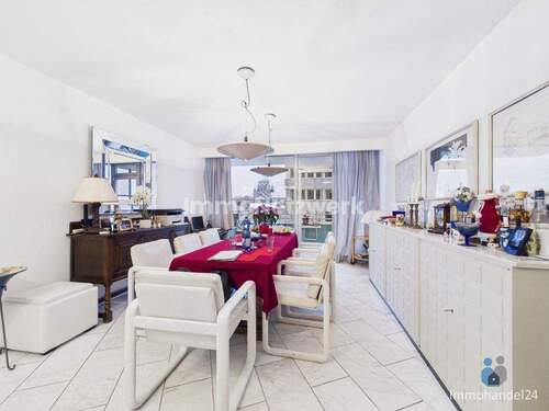 Wohn.- Esszimmer - 3 Zimmer Etagenwohnung in Neuss