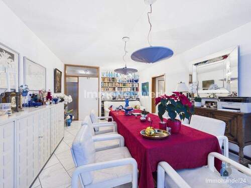 Wohn.- Esszimmer - Etagenwohnung mit 78,00 m&sup2; in Neuss zum Kaufen