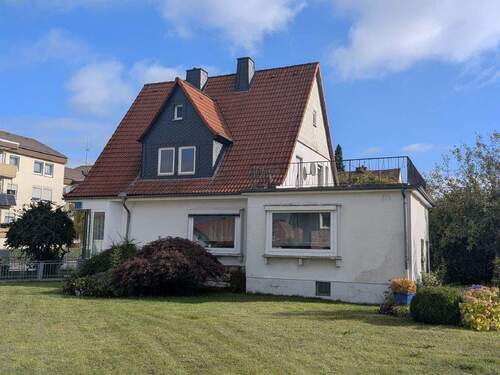 Seitenansicht - 6 Zimmer Einfamilienhaus zum Kaufen in Korbach