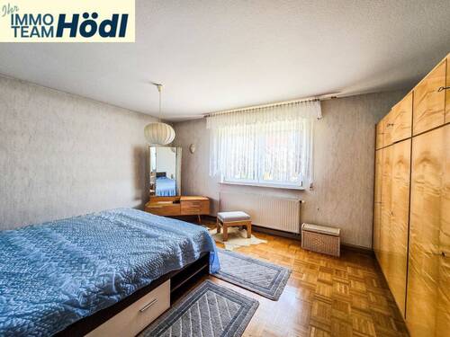  Schlafzimmer Wohnung OG - 