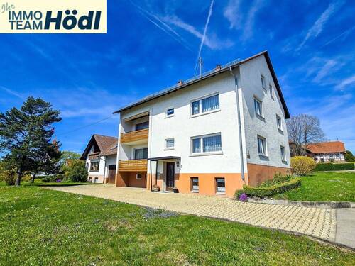  Frontansicht - Großzügiges 2-Familienhaus mit viel Potenzial und vielseitigen Nutzungsmöglichkeiten