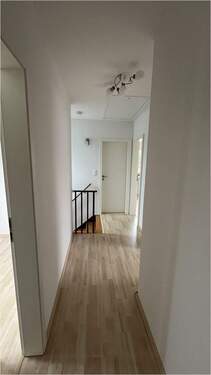 Peter Dondorf Immobilien OG Flur - 