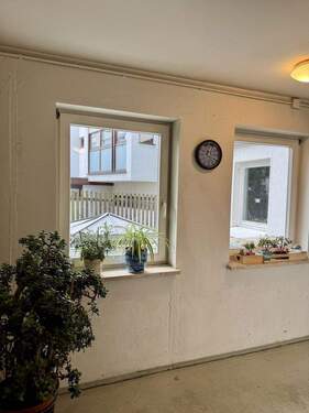 Hausflur zur Waschküche - 