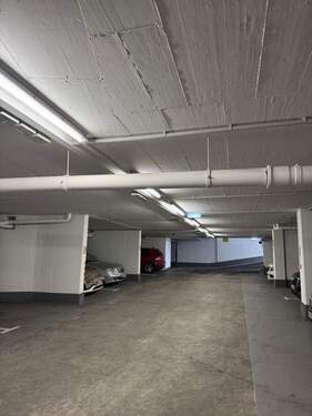 Praktische Tiefgarage - 