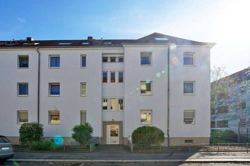 Ansicht - Leuben: Loggia + Wanne + EBK mgl.*