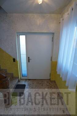 Treppenhaus - Mehrfamilienhaus, Wohnhaus mit 215,40 m&sup2; in Untersteinach zum Kaufen