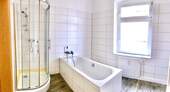 Modernes Badezimmer - 
